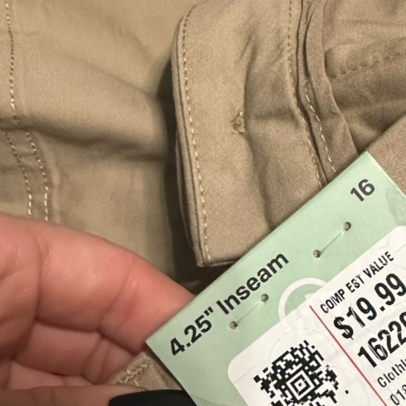 Magellan Khaki Shorts NWT - Picture 3 of 5